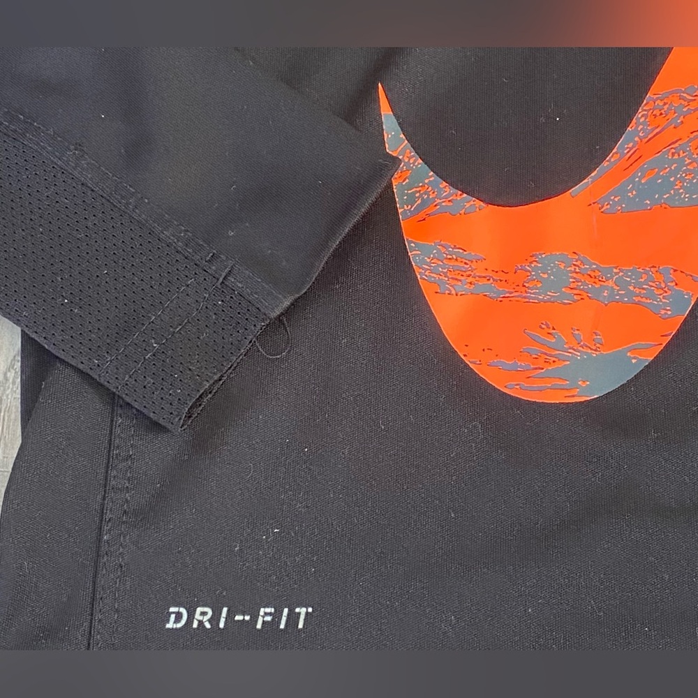 Nike Grey Dri Fit Black Orange Swoosh Logo Long Sleeve Shirts Tee Boy’s Size 5 - Picture 10 of 13